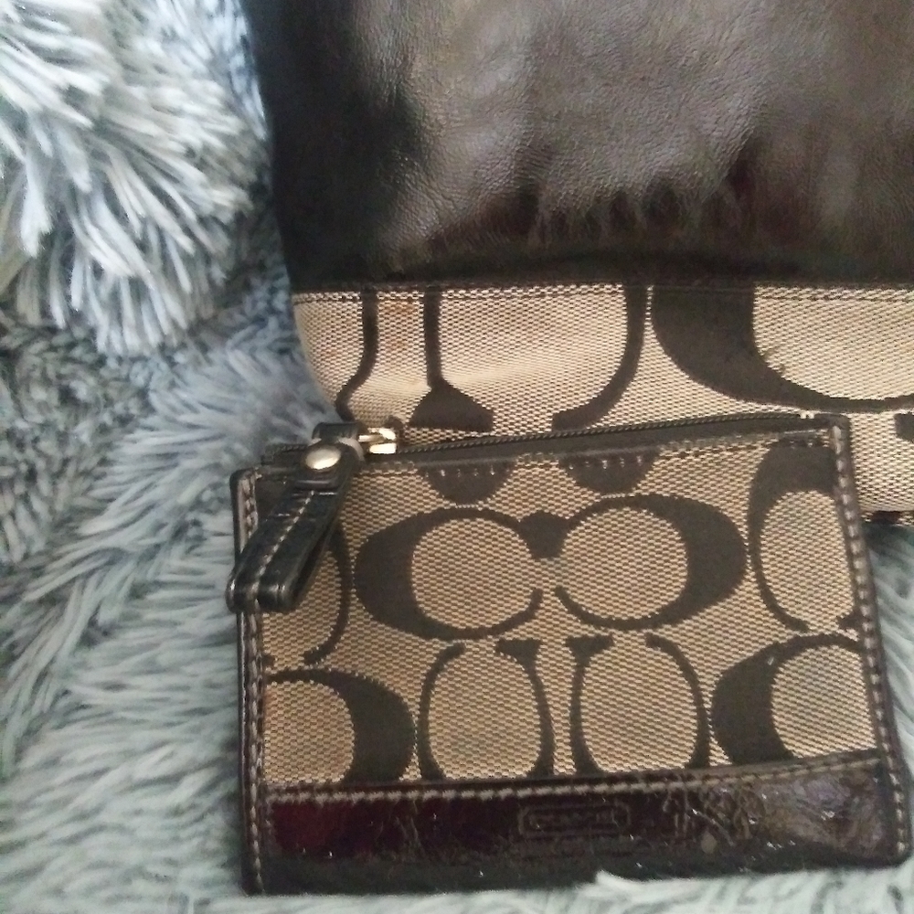 Purse - Picture 2 of 4